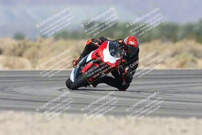 media/Oct-13-2025-Moto Forza (Mon) [[a66d839500]]/3-B Group/Session 3 (Turn 16)/